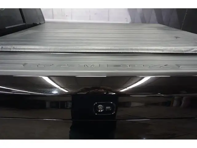 2022 Ram 1500 LARAMIE V8 5.7L 4X4 CREW CUIR - TOIT PANO GPS NAV - Photo 49