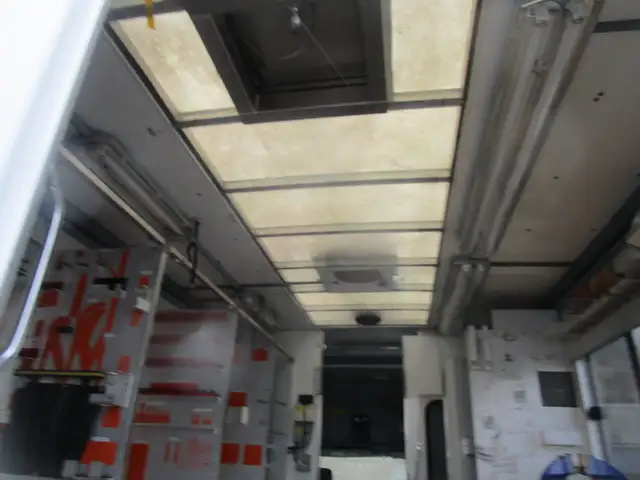 Ford E-450 Cutaway E-450 Super Duty 110 v chauffage isolation ca - Photo 4