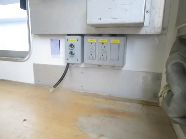 Ford E-450 Cutaway E-450 Super Duty 110 v chauffage isolation ca - Photo 6