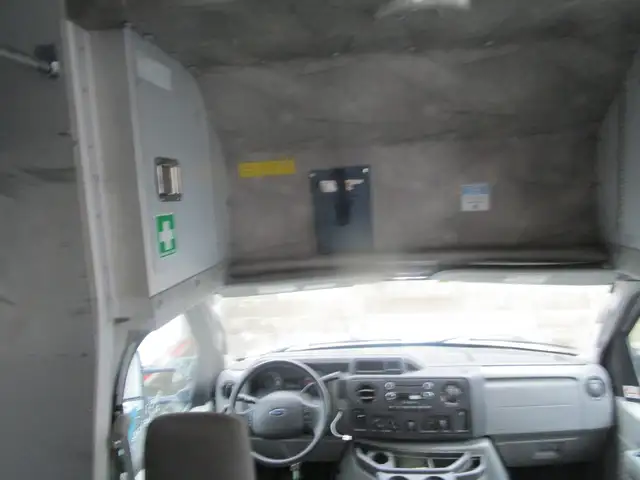 Ford E-450 Cutaway E-450 Super Duty 110 v chauffage isolation ca - Photo 7