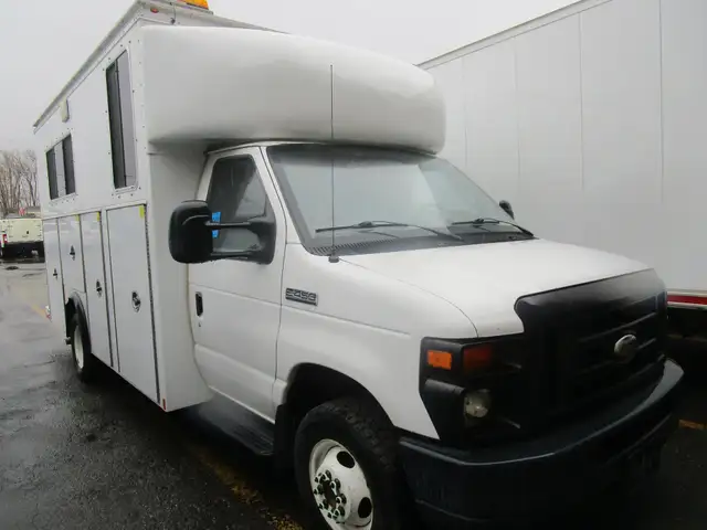 Ford E-450 Cutaway E-450 Super Duty 110 v chauffage isolation ca - Photo 8