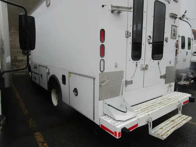 Ford E-450 Cutaway E-450 Super Duty 110 v chauffage isolation ca - Photo 16