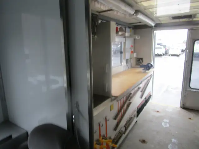 Ford E-450 Cutaway E-450 Super Duty 110 v chauffage isolation ca - Photo 17