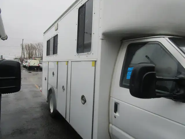 Ford E-450 Cutaway E-450 Super Duty 110 v chauffage isolation ca - Photo 20