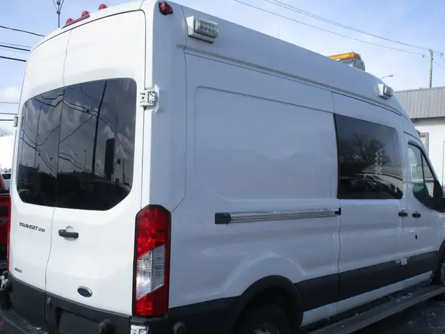 Ford E-450 Cutaway E-450 Super Duty 110 v chauffage isolation ca - Photo 34