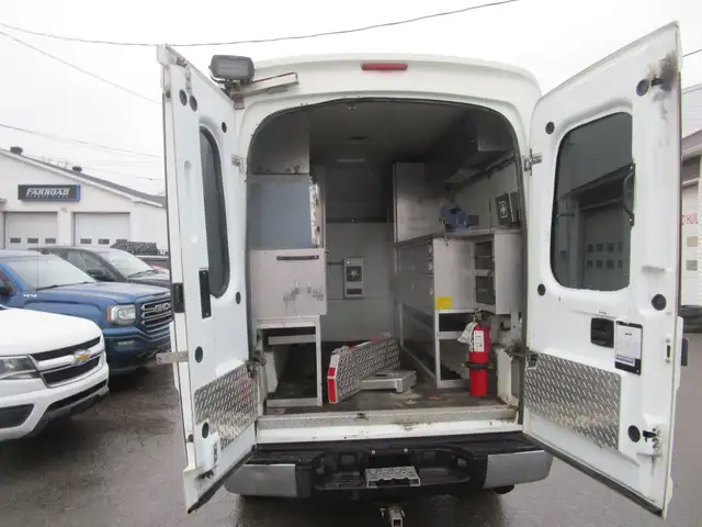 Ford E-450 Cutaway E-450 Super Duty 110 v chauffage isolation ca - Photo 39