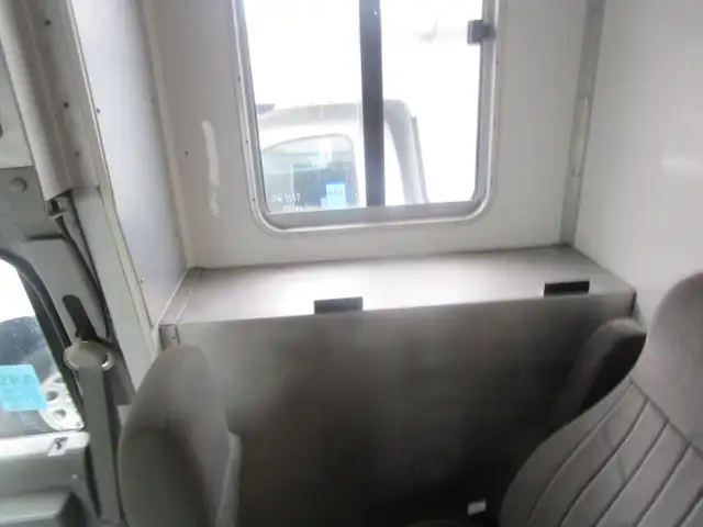 Ford E-450 Cutaway E-450 Super Duty 110 v chauffage isolation ca - Photo 43