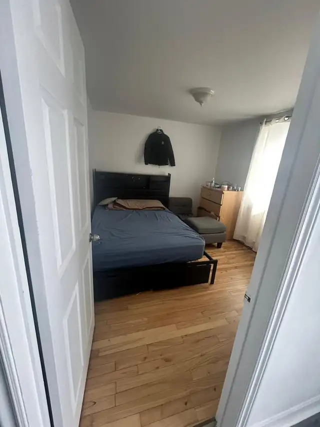 For Rent 3 1/2 renovated  5 mins from metro Longueuil. - Photo 2