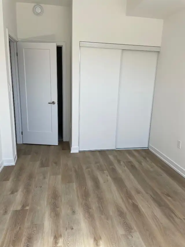 Rooms in Kitchener for rent - Photo 2