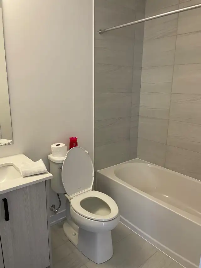 Rooms in Kitchener for rent - Photo 8