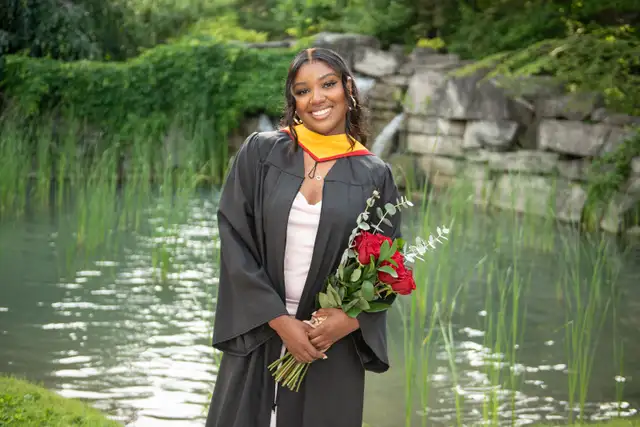 PROFESSIONAL STUDIO HEADSHOT SESSION - Photo 3