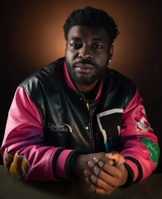 PROFESSIONAL STUDIO HEADSHOT SESSION - Photo 6