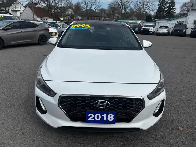 2018 Hyundai Elantra GT GLS, Panoramic Roof, Back-Up-Camera, Pus - Photo 2