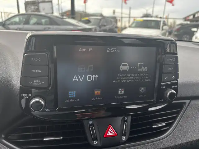 2018 Hyundai Elantra GT GLS, Panoramic Roof, Back-Up-Camera, Pus - Photo 15