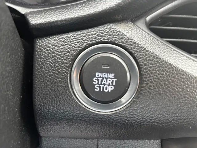 2018 Hyundai Elantra GT GLS, Panoramic Roof, Back-Up-Camera, Pus - Photo 20