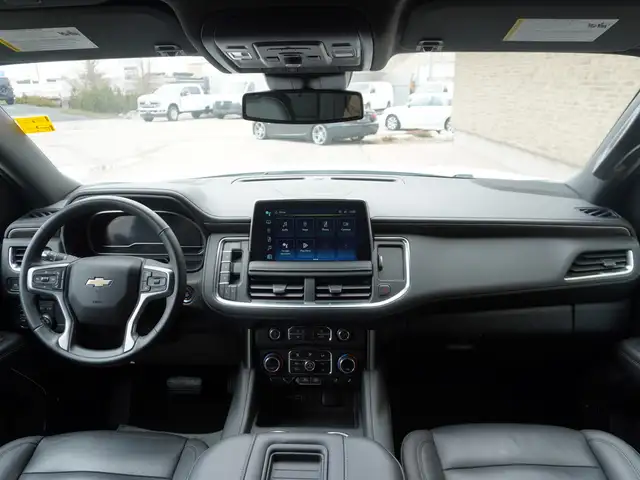 2023 Chevrolet Suburban LT 4WD - 8 PASS - HTD LEATHER - Photo 3