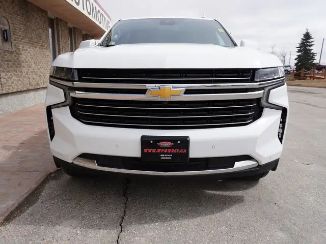 2023 Chevrolet Suburban LT 4WD - 8 PASS - HTD LEATHER - Photo 5