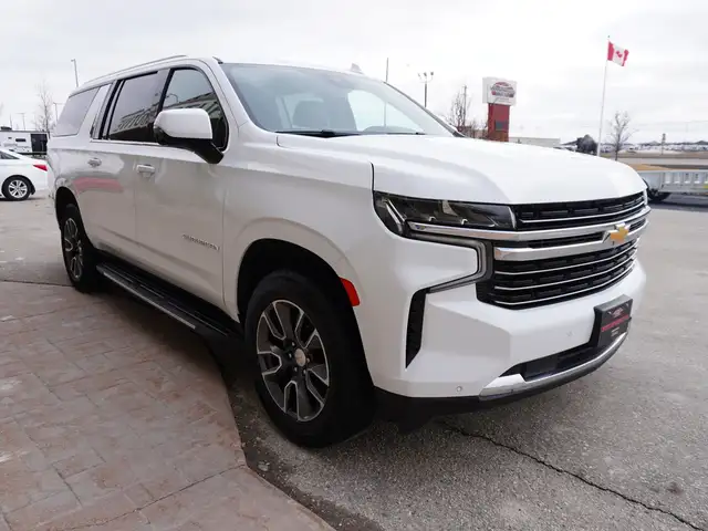 2023 Chevrolet Suburban LT 4WD - 8 PASS - HTD LEATHER - Photo 7