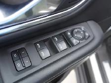 2023 Chevrolet Suburban LT 4WD - 8 PASS - HTD LEATHER - Photo 17