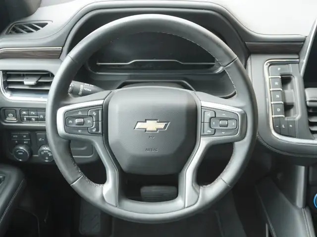 2023 Chevrolet Suburban LT 4WD - 8 PASS - HTD LEATHER - Photo 19