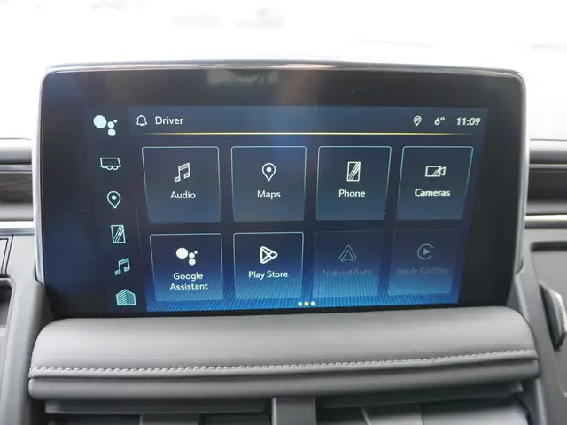 2023 Chevrolet Suburban LT 4WD - 8 PASS - HTD LEATHER - Photo 28