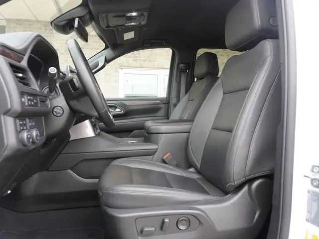 2023 Chevrolet Suburban LT 4WD - 8 PASS - HTD LEATHER - Photo 33