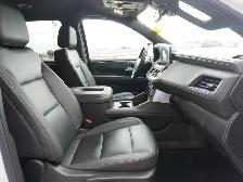 2023 Chevrolet Suburban LT 4WD - 8 PASS - HTD LEATHER - Photo 36