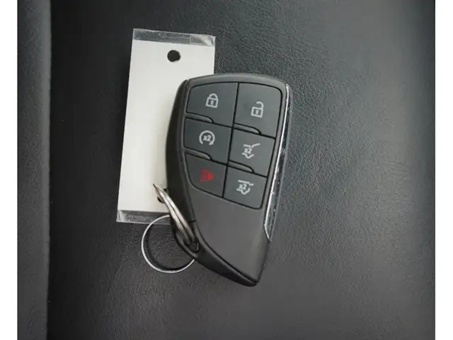 2023 Chevrolet Suburban LT 4WD - 8 PASS - HTD LEATHER - Photo 47