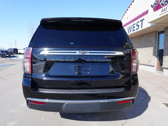 2024 Chevrolet Suburban 4WD LT - 7 Passenger - DURAMAX DIESEL - Photo 9