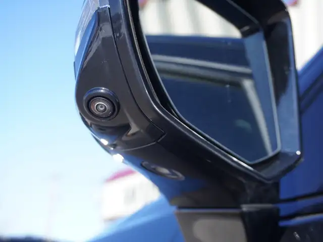 2024 Chevrolet Suburban 4WD LT - 7 Passenger - DURAMAX DIESEL - Photo 14