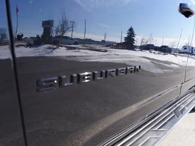 2024 Chevrolet Suburban 4WD LT - 7 Passenger - DURAMAX DIESEL - Photo 17