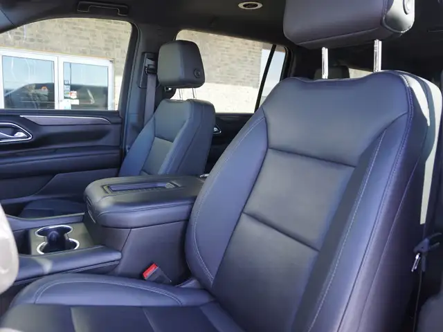2024 Chevrolet Suburban 4WD LT - 7 Passenger - DURAMAX DIESEL - Photo 20