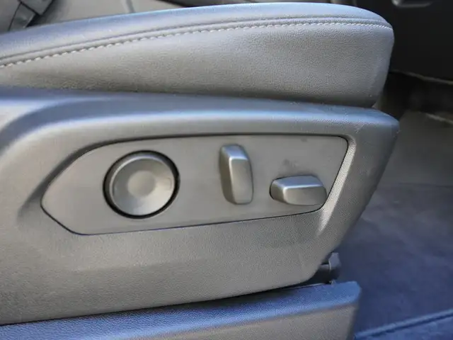 2024 Chevrolet Suburban 4WD LT - 7 Passenger - DURAMAX DIESEL - Photo 29