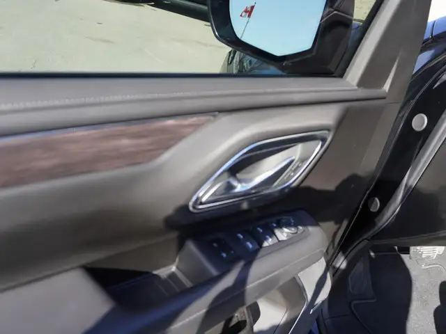 2024 Chevrolet Suburban 4WD LT - 7 Passenger - DURAMAX DIESEL - Photo 30