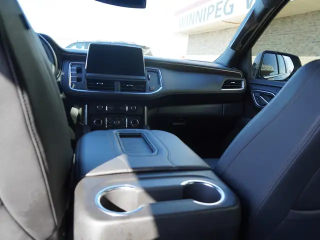 2024 Chevrolet Suburban 4WD LT - 7 Passenger - DURAMAX DIESEL - Photo 31