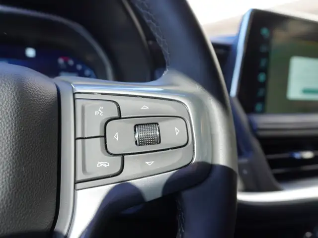 2024 Chevrolet Suburban 4WD LT - 7 Passenger - DURAMAX DIESEL - Photo 35