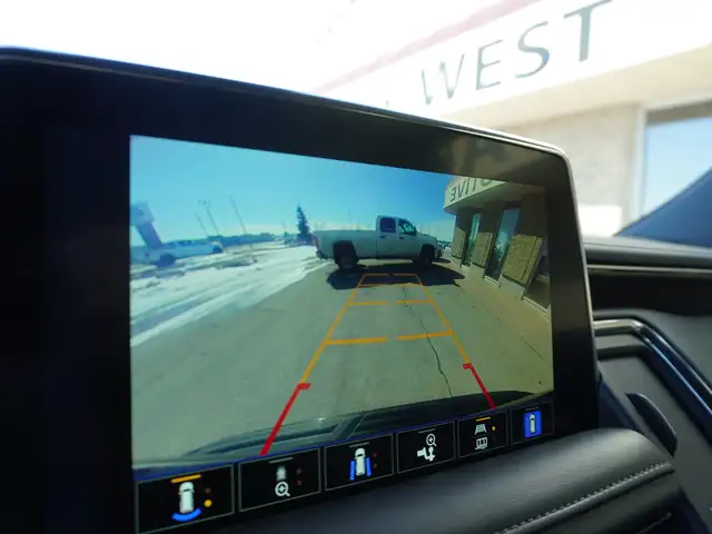 2024 Chevrolet Suburban 4WD LT - 7 Passenger - DURAMAX DIESEL - Photo 37