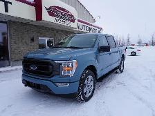 2023 Ford F-150 XLT PREMIUM BUCKETS & CONSOLE AND 5.0L COYOTE! - Photo 3