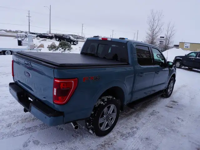 2023 Ford F-150 XLT PREMIUM BUCKETS & CONSOLE AND 5.0L COYOTE! - Photo 9