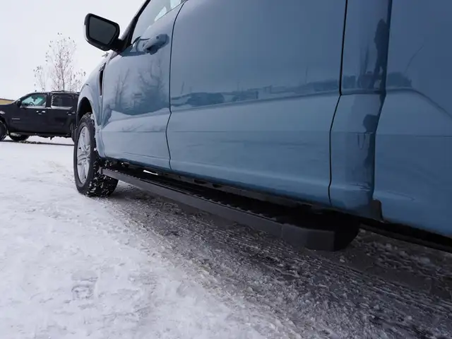 2023 Ford F-150 XLT PREMIUM BUCKETS & CONSOLE AND 5.0L COYOTE! - Photo 17