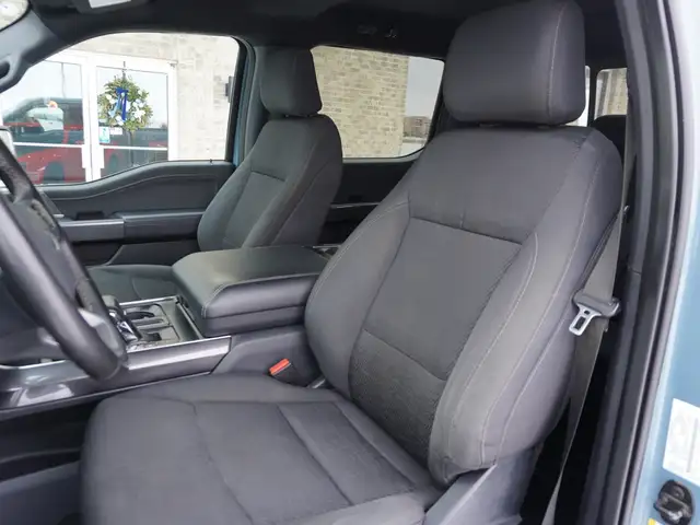 2023 Ford F-150 XLT PREMIUM BUCKETS & CONSOLE AND 5.0L COYOTE! - Photo 30