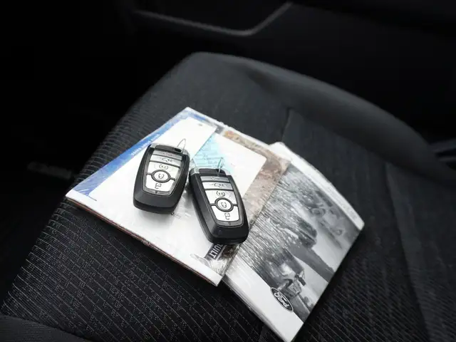 2023 Ford F-150 XLT PREMIUM BUCKETS & CONSOLE AND 5.0L COYOTE! - Photo 46