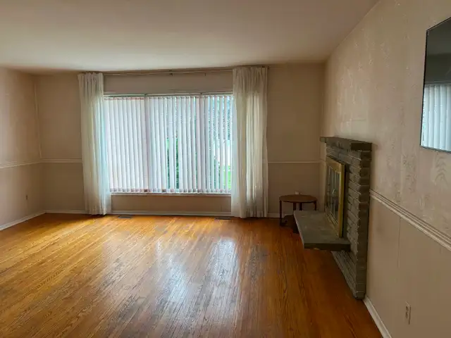 Bright & Spacious First-Floor Room for Rent – Applewood Heights, - Photo 3