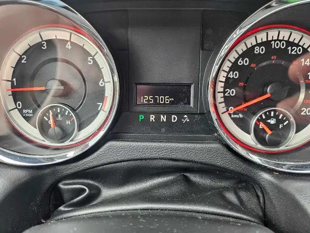 2016 Dodge Grand Caravan SE 'LOW KM'S' - Photo 9