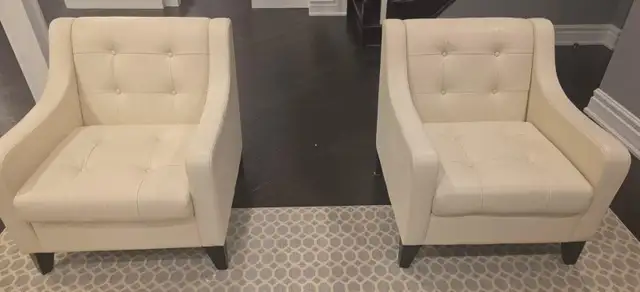 3-Seater Sofa   2 Accent Chairs – Excellent Condition - Photo 2