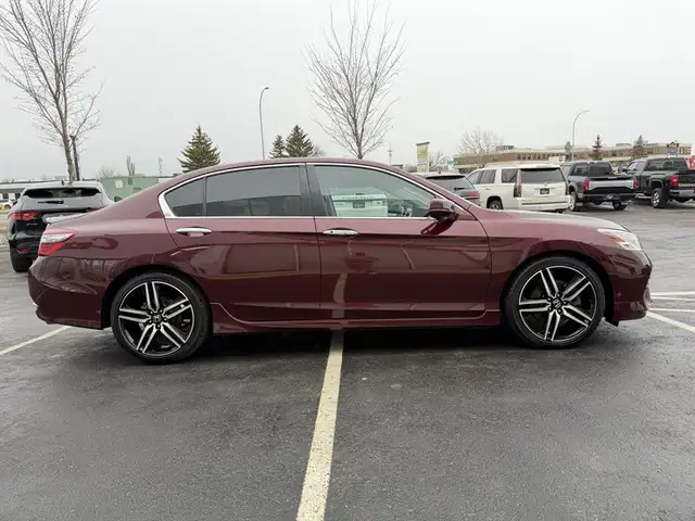 2017 Honda Accord Touring - Photo 4