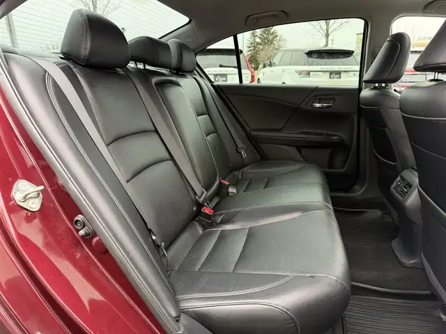 2017 Honda Accord Touring - Photo 17