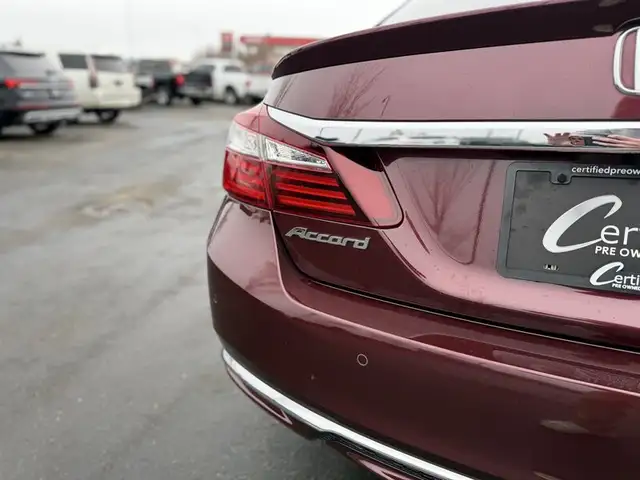2017 Honda Accord Touring - Photo 20