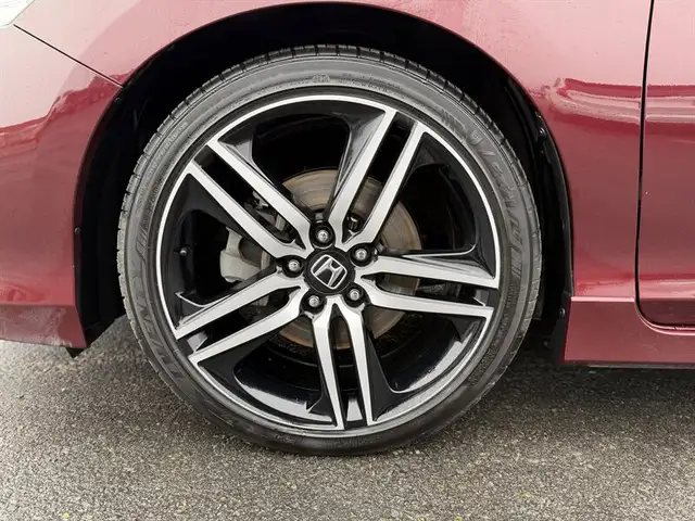 2017 Honda Accord Touring - Photo 21