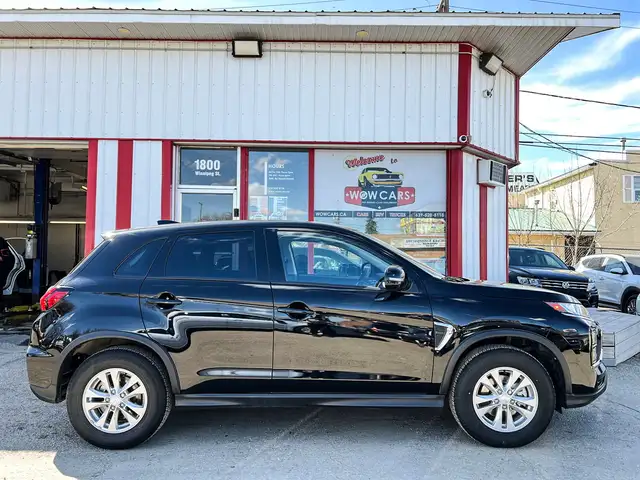 2024 Mitsubishi RVR SE - (Only 2,800KM!) - Photo 4